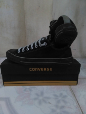 รองเท้า CONVERSE เบอร์ 9หรือ 42.5 รองเท้า CONVERSE เบอร์ 9หรือ 42.5