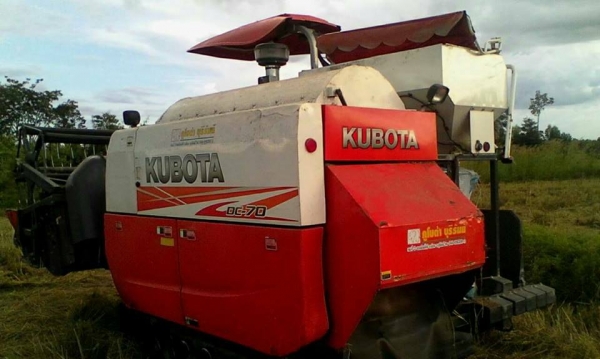 ขายรถเกี่ยวข้าว KUBOTA DC70 ใช้งาน1117ชั่วโมง รถสวยสภาพดีพร้อมใช้งาน ราคา580,000 สนใจโทร 090-8588220คุณนะ 093-3258446คุณบิว หรือเข้าดูสินค้าอื่นๆได้ที่ www.narong2truck.com หรือ www.truck.in.th/498 หรือเพจFacebook ณรงค์ ซื้อขายรถมือสอง (เว็บไซต์ส่วนตัว) ห