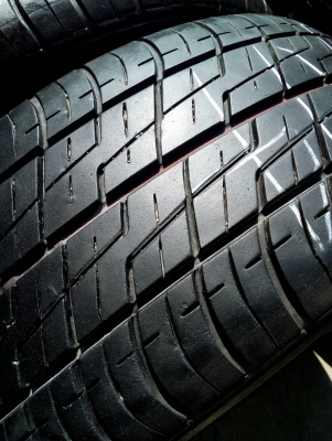 215/65R15 BRIDGESTONE LEO 627 ปี14 มี 2 เส้น tel. 081-427-3941