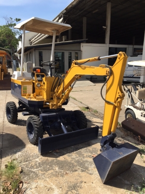 รถขุด ล้อยาง Komatsu PW05 เก่าญี่ปุ่นแท้ๆ