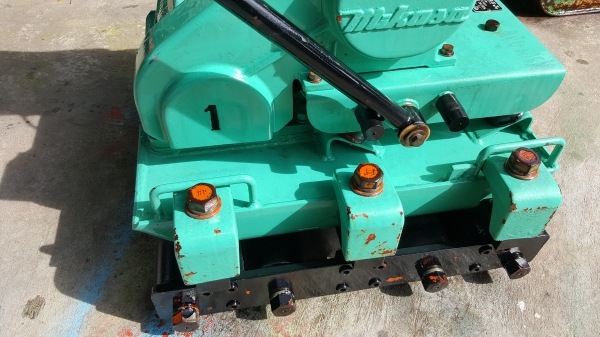 เครื่องตบดิน mikasa รหัสสินค้า  C1 - 18 ขนาด .60 X .53 ช.ม. 10T พร้อมใช้งาน