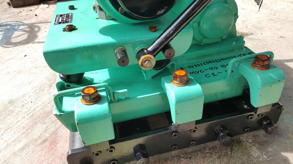 เครื่องตบดิน mikasa รหัสสินค้า  C1 - 18 ขนาด .60 X .53 ช.ม. 10T พร้อมใช้งาน