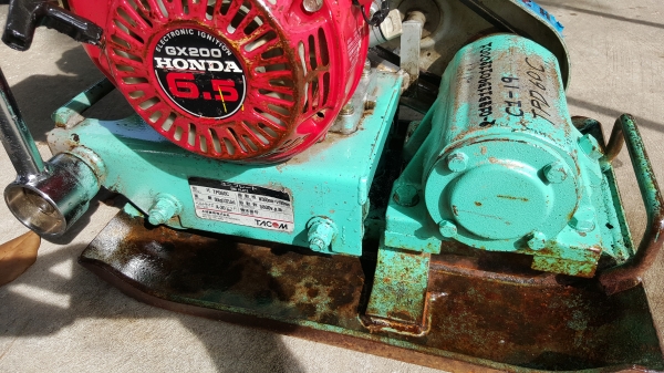 เครื่องตบดิน TACOM เครื่อง 6.5 แรง รหัสสินค้า  C1 - 19 ขนาด .36 x .49 ช.ม. ราคา 11800 บาท