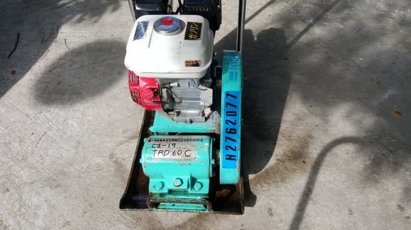 เครื่องตบดิน TACOM เครื่อง 6.5 แรง รหัสสินค้า  C1 - 19 ขนาด .36 x .49 ช.ม. ราคา 11800 บาท
