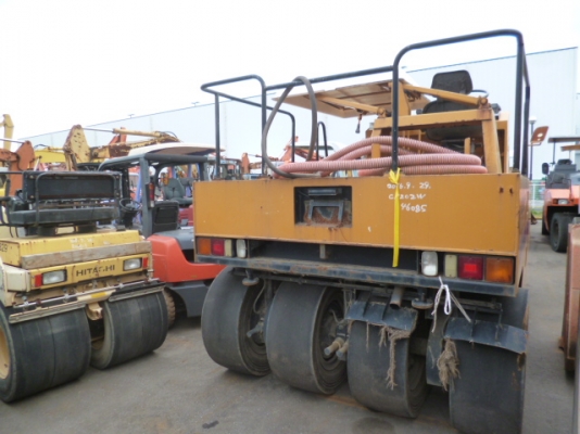 ขายรถบดล้อยาง DYNAPAC CP202W