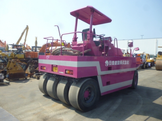 ขายรถบดล้อยาง SAKAI  T600C