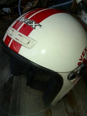 หมวกกันน็อคพร้อมใช้งาน