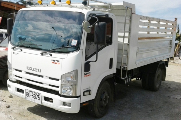 ISUZU NPR 150 ดั้มสามมิตร