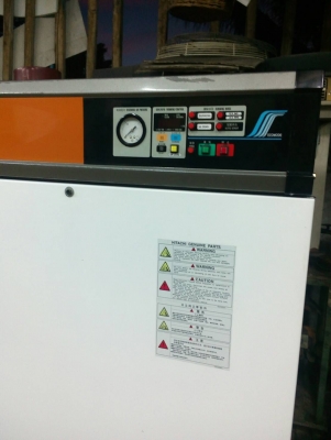 คุณลูกค้าท่านใด สนใจ เครื่องปั๊มลมโรตารี่สกรู 30 แรง สนใจโทรปรึกษาได้