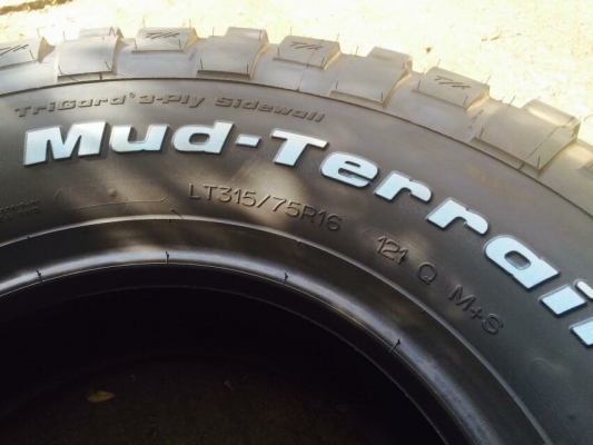 ยางใหม่ BF Goodrich Mud-Terrain KM2 315 75 r16