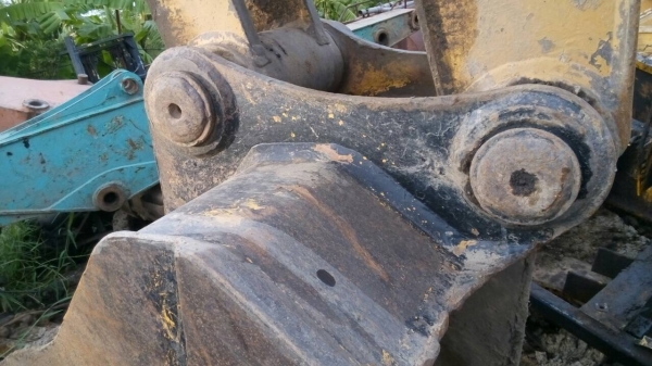 ขายบุ้งกี้เก่าติดรถ ทรงเก่านอกสภาพสวย ใส่ รุ่น 200 สนใจโทรมาคุยกันครับ