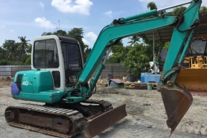 ขาย รถแบคโฮ KOMATSU PC40-7 เก๋ง เก่าญี่ปุ่นแท้ โทร.090-986-2521 อ๊อบ
