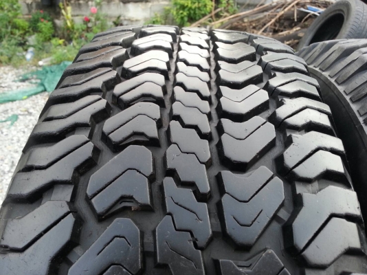 ขายแม็กTOYOTA D4D 6รูขอบ15 พร้อมยางมิชลิน ปี08 ยางดอกเต็มถอดเก็บนานไว้ไม่ได้ใช้งาน จำนวน 1 ชุด พร้อมน๊อตแท้ 24 ตัว