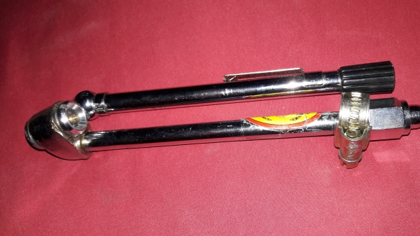 ขายที่วัดลมงานเก่าเก็บอังกฤษPCL Made in England. ที่เติมลมรวงข้าว Made in Taiwan.