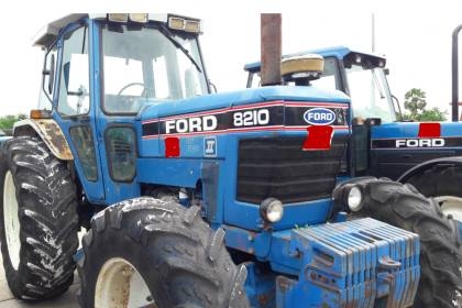 ขาย ford 8210 2 เพลา รถเก่านอก สภาพดีพร้อมใช้งาน พร้อมเอกสารการนำเข้า ราคา 450000 บาท 084-5424150