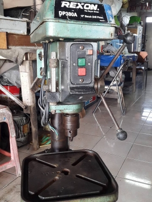 สว่านแท่น rexon 16 mm. 12 speed สภาพสวยๆ มอเตอร์ 1 แรง ไฟบ้าน ด่วนๆๆ 7,000 สว่านแท่น rexon 16 mm. 12 speed สภาพสวยๆ มอเตอร์ 1 แรง ไฟบ้าน ด่วนๆๆ 7,000