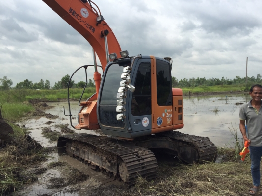 ขาย!! >>> Hitachi Zx135 รุ่น 1 <<< รถสวย พร้อมใช้งาน 098-7155789 น้องวุฒิ ขาย!! >>> Hitachi Zx135 รุ่น 1 <<< รถสวย พร้อมใช้งาน 098-7155789 น้องวุฒิ