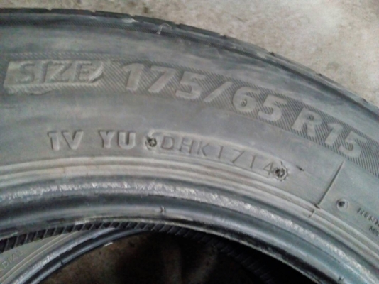 175/65R15  BRIDGESTONE ECOPIA EP200 ปี14 มี 2 เส้น  tel. 081-427-3941