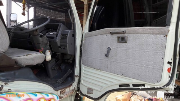 ขายด่วน รถบรรทุก 6 ล้อ HINO FC2W 120 แรง ยาว 5.5M สภาพเดิมๆ สวย พร้อมใช้งาน ราคาสุดคุ้ม