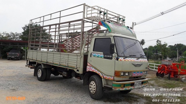 ขายด่วน รถบรรทุก 6 ล้อ HINO FC2W 120 แรง ยาว 5.5M สภาพเดิมๆ สวย พร้อมใช้งาน ราคาสุดคุ้ม