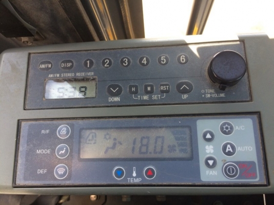 Kobelco SK135SR-1ES-YY04 ปี 2007 มีใบมีดดันดิน สภาพสวยจริง ๆ ครับ