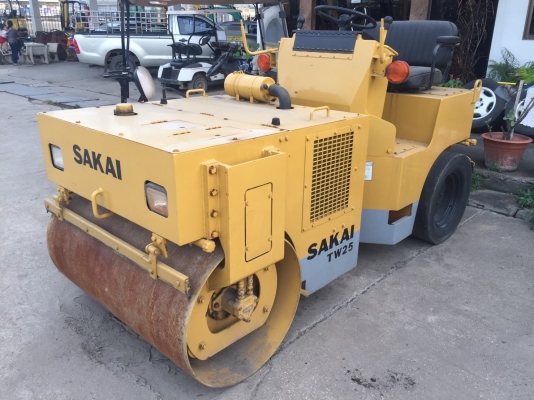 รถบด SAKAI TW500 เก่านอกแท้ พร้อมใช้งาน