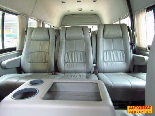 TOYOTA COMMUTER 2.5D4D MT ปี 2013
