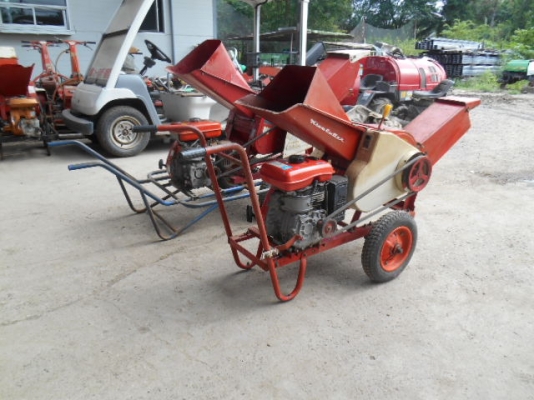 เครื่องย่อยกิ่งไม้ พร้อมใช้งาน