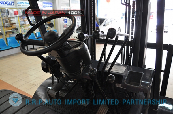 ขายรถโฟล์คลิฟท์มือสอง TOYOTA รุ่น 6FD25-10919 นำเข้าจากประเทศญี่ปุ่น 100\% ไม่เคยใช้งานในไทย