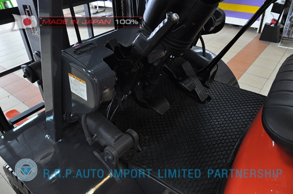 ขายรถโฟล์คลิฟท์มือสอง TOYOTA รุ่น 6FD25-10919 นำเข้าจากประเทศญี่ปุ่น 100\% ไม่เคยใช้งานในไทย