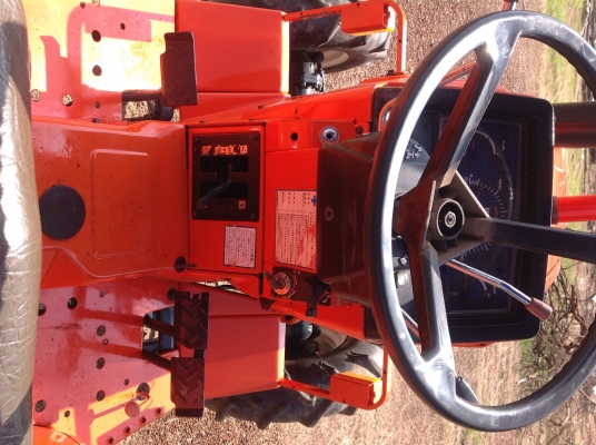 ขาย L1-26. 4WD 2เพลา พร้อมผาน5 ตราช้าง