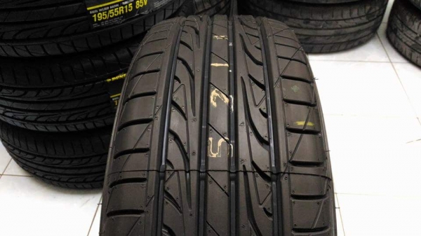 ยางใหม่ Dunlop LM704  195 55 15 ผลิตปลายปี 2016 ยางไทย เกรดสูง ราคาน่าใช้ ขายถูก 4 เส้น  6800.- *** ใส่ ถ่วง เปลี่ยนจุ๊บใหม่ฟรี รับบัตรเครดิตทุกธนาคาร ส่งทั่วไทยค่ะ
