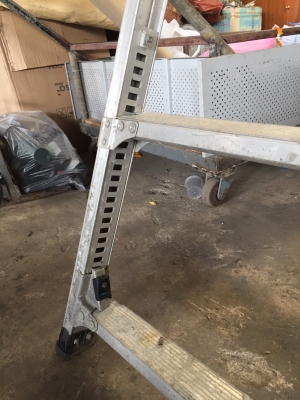 บันไดอลูมิเนียมสูง 1.5m ปรับระดับได้อิก 40cm รับน้ำหนัก 2คนสบายๆ