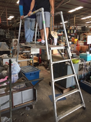 บันไดอลูมิเนียมสูง 1.5m ปรับระดับได้อิก 40cm รับน้ำหนัก 2คนสบายๆ