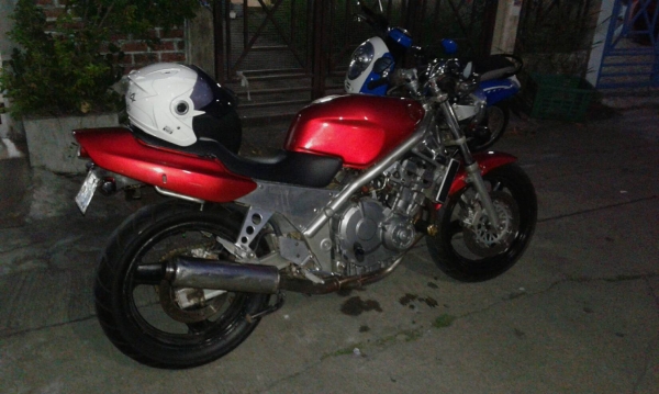 ขาย Honda CB-1 400 CC. เจ้าตำนานสปอร์ตเน็คเก๊ตไบค์