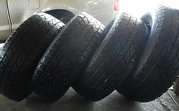 ยางออล A/Tกระบะสูง16 โยโกฮาม่า265-70-R16 ลงพื้นปี14 (4เส้น3,500)ดอกหนา1เซ็น