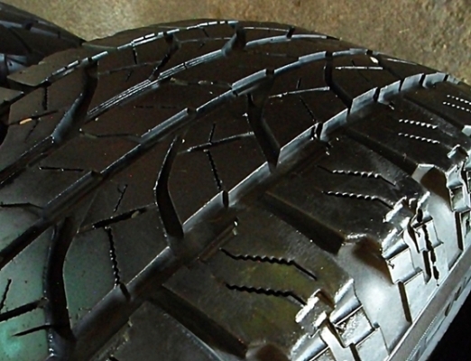 ยางออล A/Tกระบะสูง16 โยโกฮาม่า265-70-R16 ลงพื้นปี14 (4เส้น3,500)ดอกหนา1เซ็น