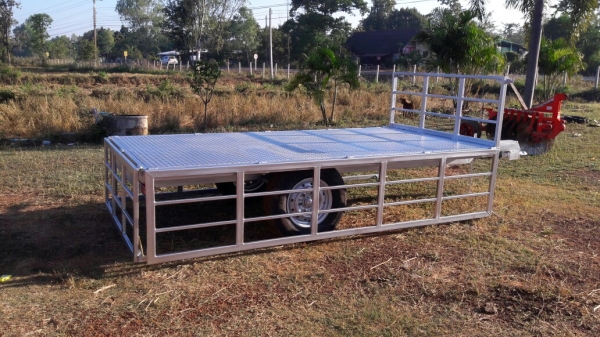 ขายเทรเลอร์ขนาด1.50X3.00เปิดได้สามด้าน
