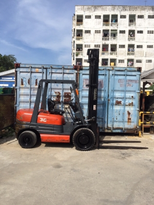 ขายรถยกโฟร์คลิฟท์ TOYOTA6FD-30   เสายกสูง 5 เมตร