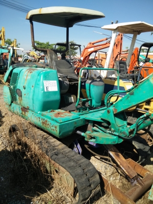 ลดราคากันทั้งร้าน KOMATSU PC20-7E เก่านอกตามสภาพ ขายลดกันไปเลย