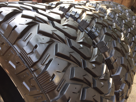 ยาง Mud Maxxis 31 10.5 R15 ปี16 ดอกเต็ม เนื้อนิ่มๆ ไม่มีปะ ราคาไม่แพง