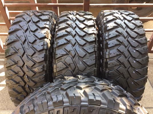 ยาง Mud Maxxis 31 10.5 R15 ปี16 ดอกเต็ม เนื้อนิ่มๆ ไม่มีปะ ราคาไม่แพง