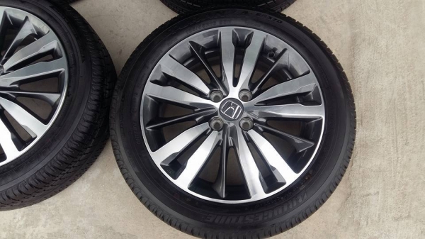 ขายล้อแม็กป้ายแดง honda jazz 16" ยางปี16 สนใจติดต่อ ตาเล็ก ล้อและยางครับ 081-3747940