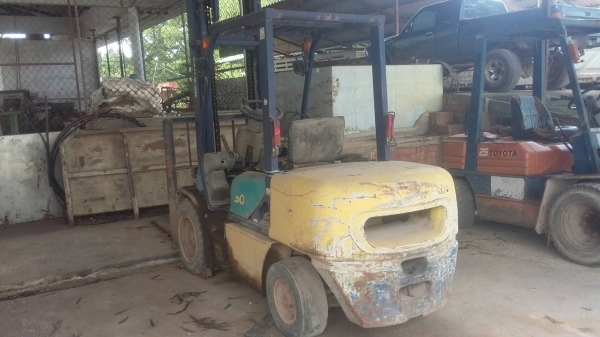 รถฟอร์คลิฟต์ KOMATSU , FD30JC - 12 / 3 ตัน. สนใจติดต่อ 081 - 6079515 รถฟอร์คลิฟต์ KOMATSU , FD30JC - 12 / 3 ตัน. สนใจติดต่อ 081 - 6079515
