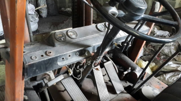 ขายรถโฟคลิฟโตโยต้า2ตันครึ่งกระบอกคู่เครื่องดีเซลพร้อมใช้งานจอดเก่าเก็บราคา110000 ขายรถโฟคลิฟโตโยต้า2ตันครึ่งกระบอกคู่เครื่องดีเซลพร้อมใช้งานจอดเก่าเก็บราคา110000