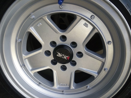 แม็กขอบ 15 กว้าง 8 ออฟ 20 ใส่รถ 4 รู 100 และ 114 พร้อมยาง แม็กขอบ 15 กว้าง 8 ออฟ 20 ใส่รถ 4 รู 100 และ 114 พร้อมยาง