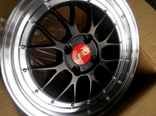 BBS LM แม็กใหม่ขอบ 15 กว้าง 7 ใส่รถ 4 รู 100 BBS LM แม็กใหม่ขอบ 15 กว้าง 7 ใส่รถ 4 รู 100