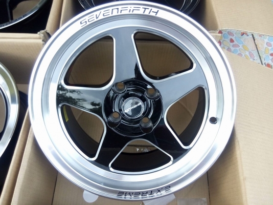 ล้อใหม่ลายเวลขอบ 15 กว้าง 7 ราคาถูกเพียง 8500 บาท