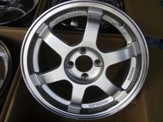 แม็กใหม่แกะกล่องลาย te37 ขอบ 15 กว้าง 7 ราคาถูก แม็กใหม่แกะกล่องลาย te37 ขอบ 15 กว้าง 7 ราคาถูก