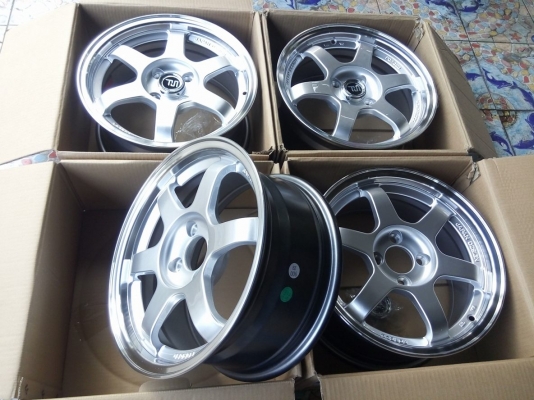 แม็กใหม่แกะกล่องลาย te37 ขอบ 15 กว้าง 7 ราคาถูก แม็กใหม่แกะกล่องลาย te37 ขอบ 15 กว้าง 7 ราคาถูก